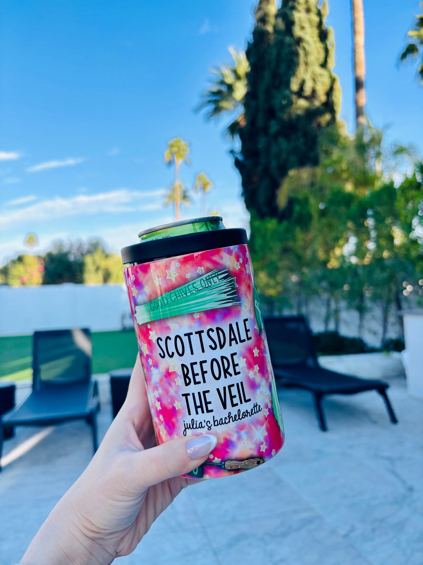 Universal can cooler